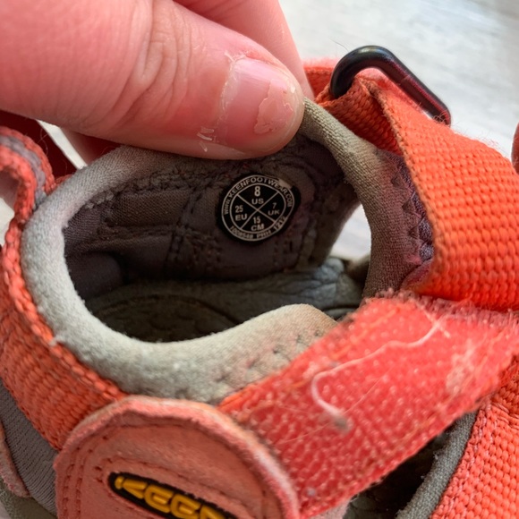 Keens - Picture 2 of 2